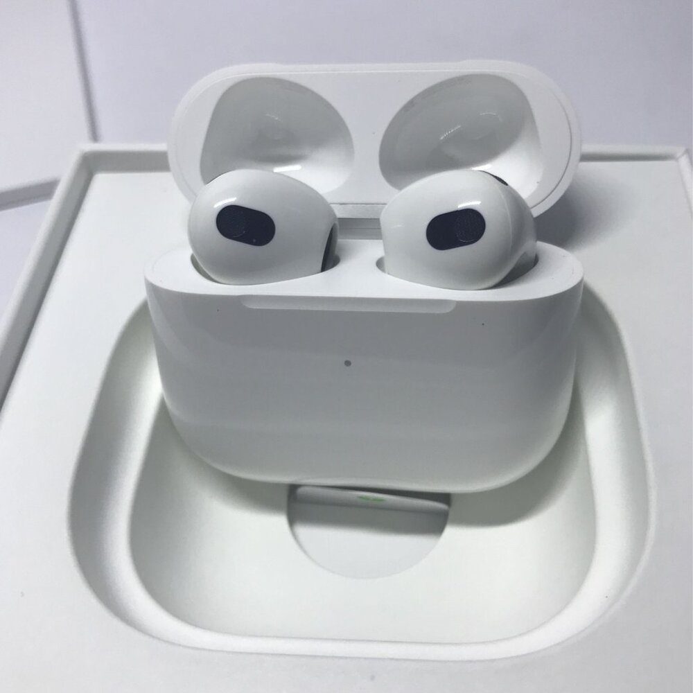 Apple AirPods 3rd Generation With Wireless Charging Case ‎MME73AM/A